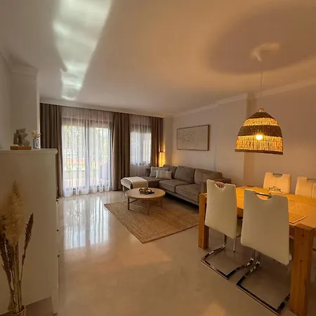 Soleada Buenas Noches Estepona