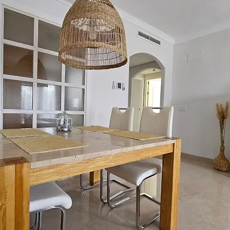 Soleada Buenas Noches Эстепона